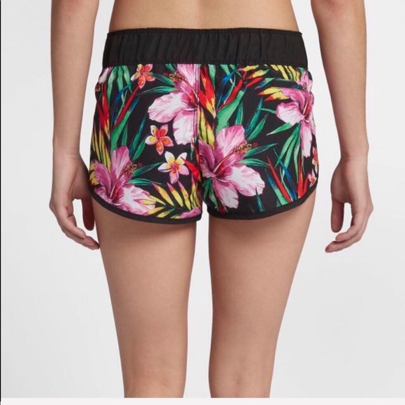 🌴🌼HURLEY- FLORAL BOARD SHORTS🌼🌴 - Picture 6 of 10